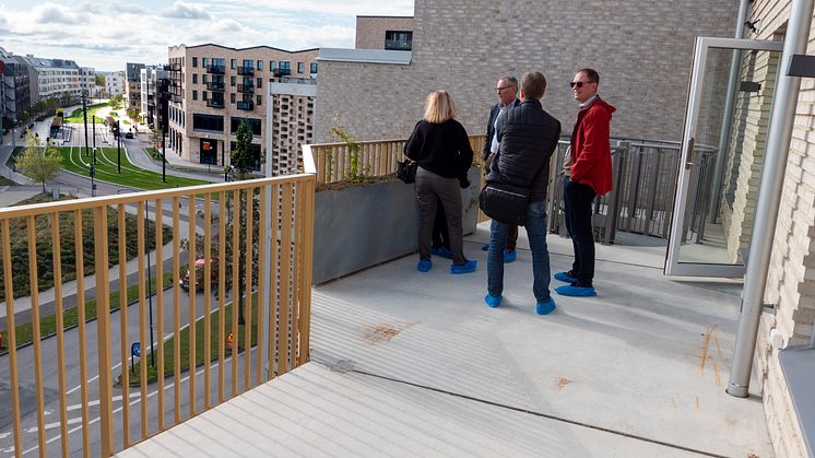 Utsikt från Colive. Till väster syns spårvägen och LKFs kontor FutuRum.