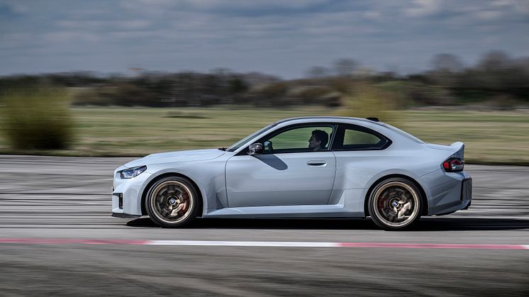 BMW M2 CS