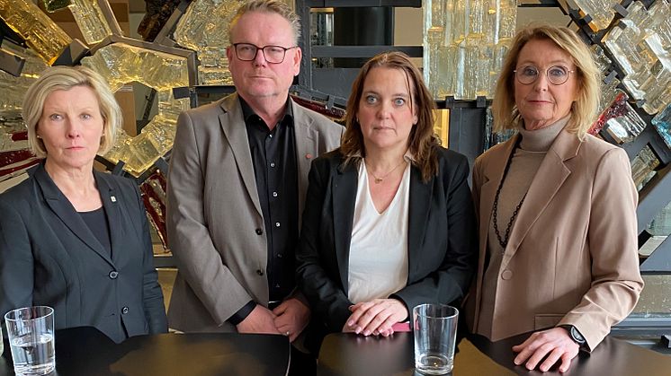 Helene Öhrling, stadsdirektör, Staffan Jansson (S), ordförande kommunstyrelsen,  Amanda Grönlund (KD), 1:e vice ordförande kommunstyrelsen, Eva Lilja, näringslivsdirektör