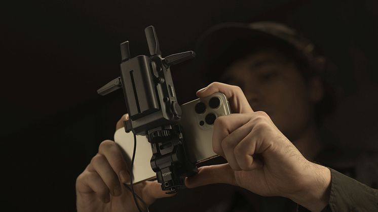 iphone Bracket.jpg