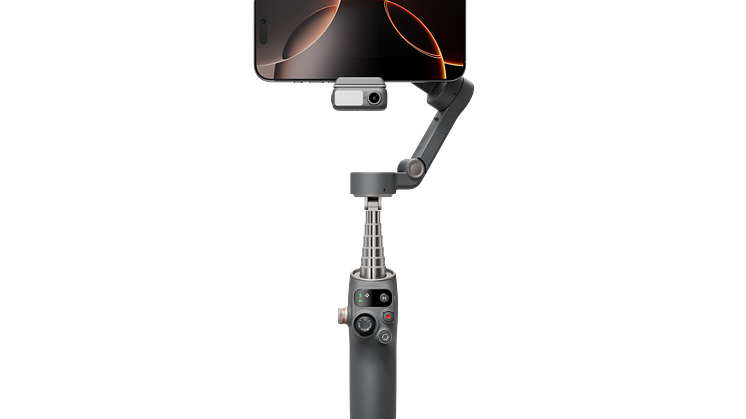 osmo mobile 7P with phone-5.png