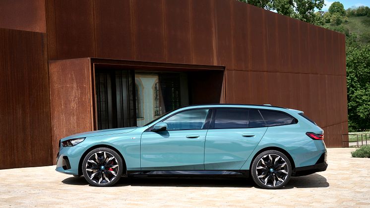 Nye BMW i5 eDrive40 Touring