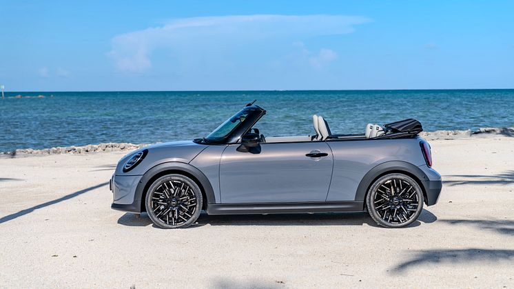 MINI Cooper S Cabrio i farven Copper Grey