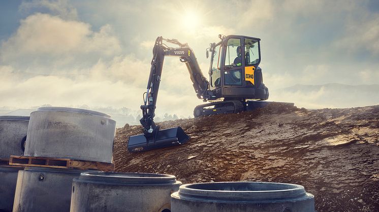 volvo_ecr40_2560x1707.jpg