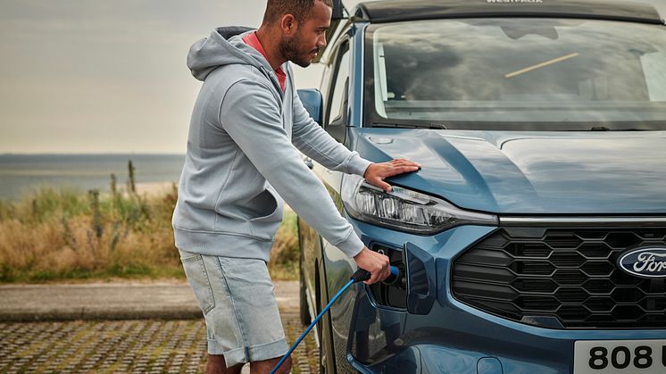 2024FordTransitNuggetActivePHEV_9_charging_talent.jpg