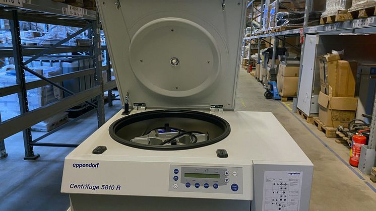2b Centrifuge - EPPENDORF 5810R.jpg