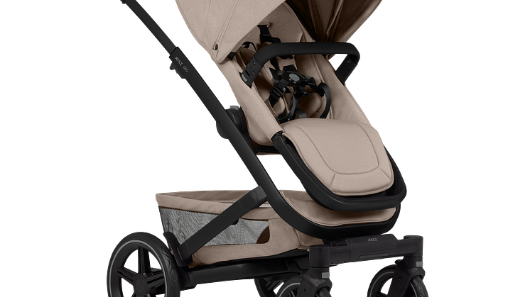 Joolz Geo3_Seat_Perspective_Sandy taupe_All black.png