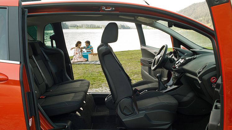 Nye Ford B-MAX har midtstolpen integrert i dørene og får med det en døråpning som er 150 cm bred.