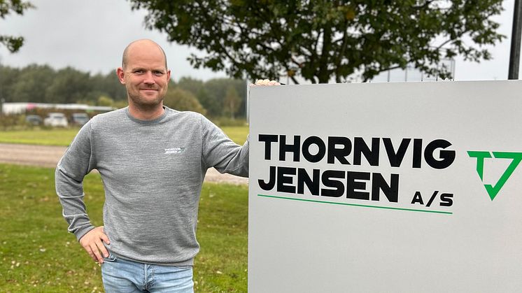 Som lille dreng så Anton Bangshøj Brynning slamsugerne fra Thornvig Jensen køre forbi vinduet, og han drømte om en dag at selv at sidde bag rattet. I dag er han afdelingsleder i kloak-virksomheden.  Foto: Thornvig Jensen.