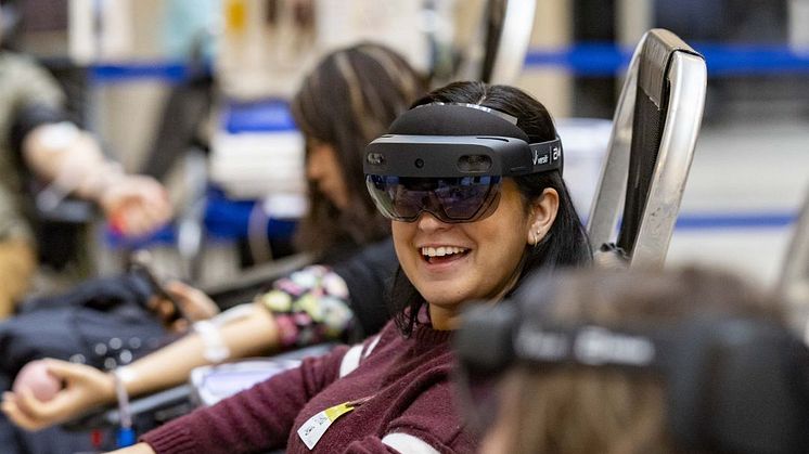 Europapremiär för blodgivning med Mixed Reality på Blodcentralen Sergel