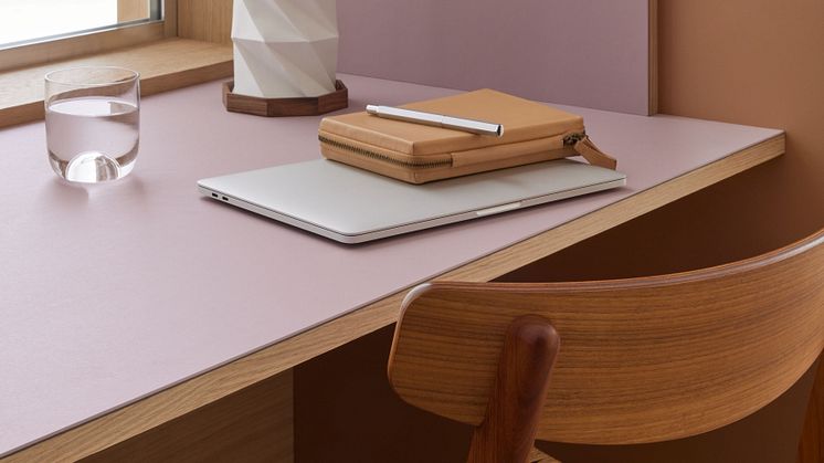High Resolution-Furniture Linoleum 4010 lilac desk and chair, 4003 walnut.jpg