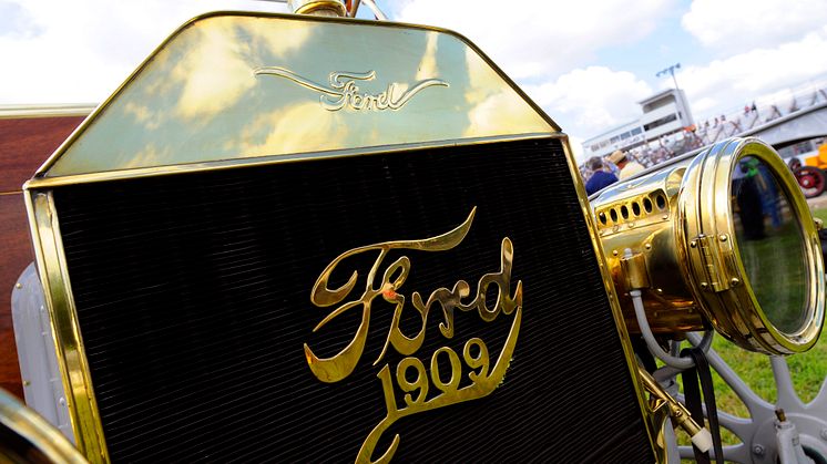 T-FORDEN OCH MASSBILISMEN FIRAR 100 ÅR!