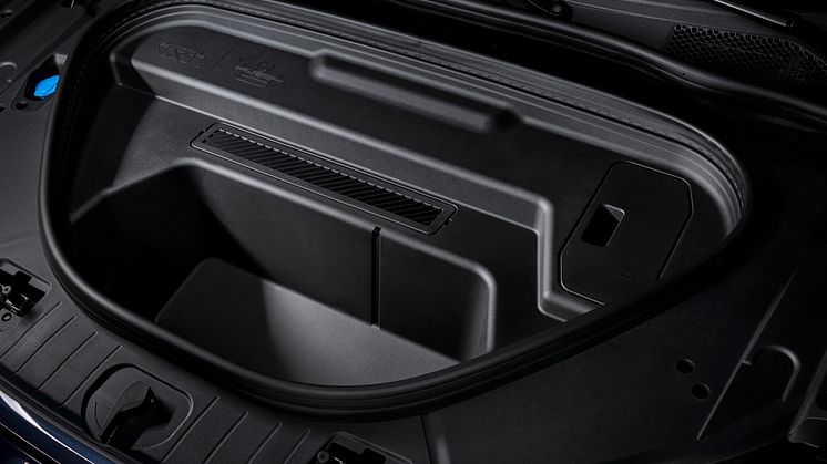 Audi Q6 e-tron 64 l frunk