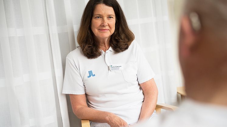 - Samtal med patienten är en viktigt del av behandlingen här på hjärtsviktscentrum, menar chefsjuksköterskan och initiativtagaren Camilla Andersson. Foto: Johan Adelgren.