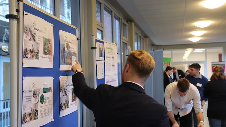 „Digitalisierung, Nachhaltigkeit, Zukunftskompetenzen – welche Impulse benötigt die berufliche Bildung in der Region?“ | Digital Transformation Day 2024