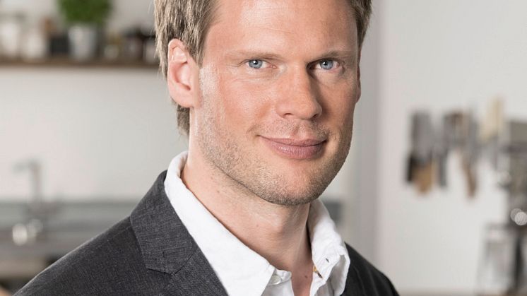 Autorenfoto Malte Rubach_(c) Ingolf Hatz.jpg
