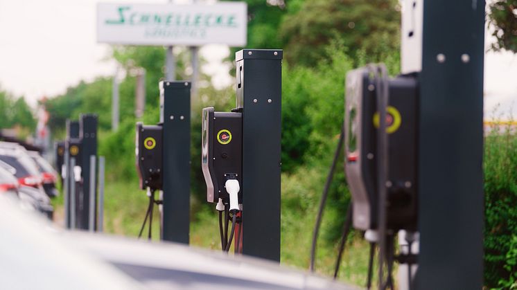 Jetzt auch Lkw-Ladesäulen: Lade.ZEIT GmbH erhält Planungsauftrag von Schnellecke Transport Logistik GmbH