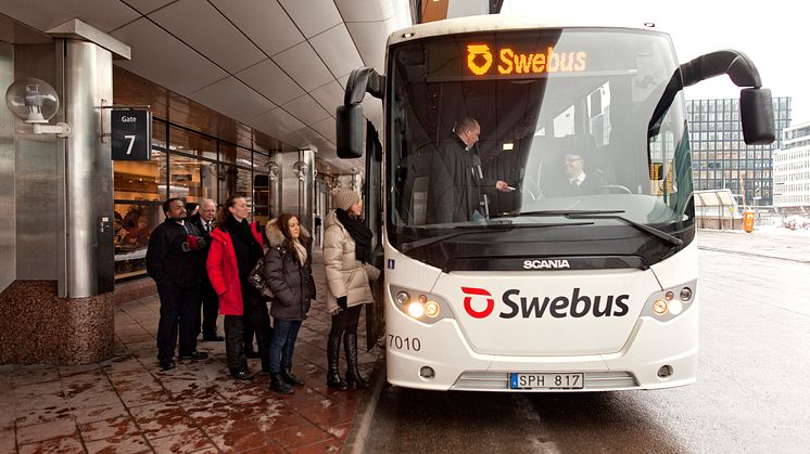 Swebus sätter in extrabussar efter tågurspårningen