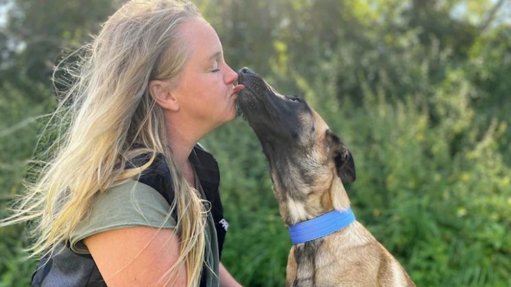  Svenskarna har sagt sitt – Eva från Lyrestad är ”Sveriges största hundälskare”