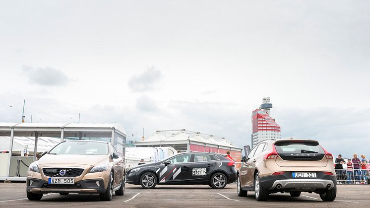 Mot framtiden med självparkerande bilar