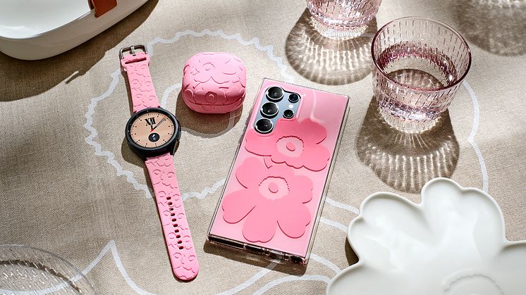 Samsung ja Marimekko tuovat yhteistyössä ikonisen Unikko-kuvion lifestyle-lisätarvikkeisiin