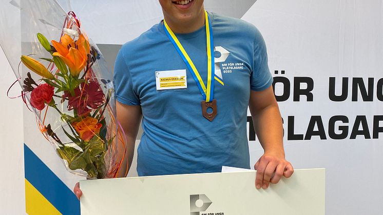 Rasmus Eriksson tog brons i SM för unga plåtslagare