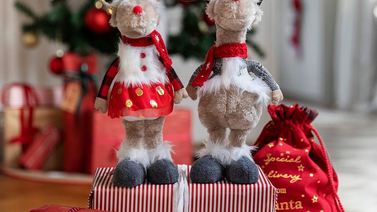 Rusta_2022_S4_ReindeerSonny_Sonja_25 cm_99,90 SEK_NOK_9,99 EUR_NYHET