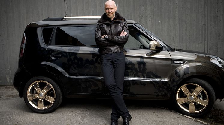 Kia skänker en Soul för mammorna