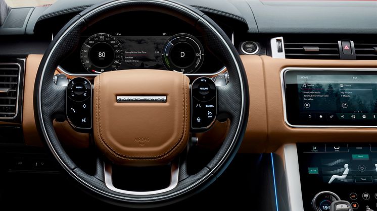 RRS_18MY_041017_PHEV_Interior_02