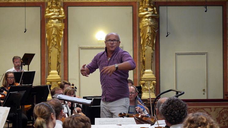 Christian Lindberg dirigerade mästerligt i Musikverein, skriver bloggen Klassik begeistert. Foto från akustikrepetitionen i Musikverein. 