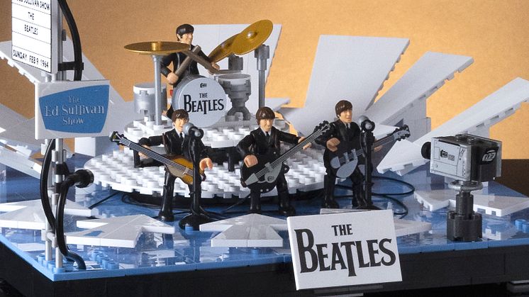 Das MEGA Showcase "Ladies & Gentlemen, The Beatles!" Construction Set erinntert an den historischen Auftritts der Beatles in der Ed Sullivan Show. 