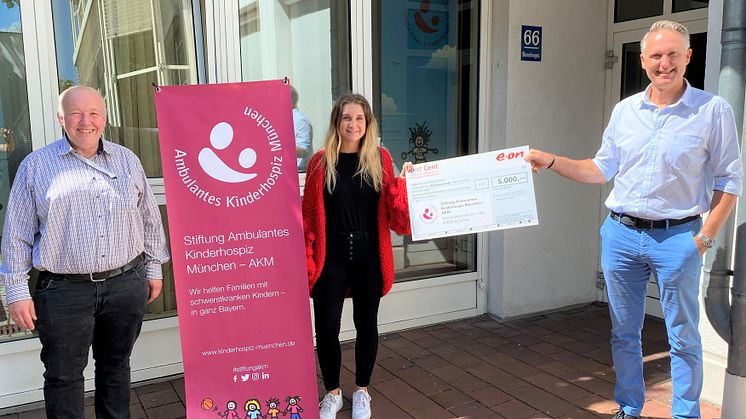 E.ON-Mitarbeiter spenden an die Stiftung Ambulantes Kinderhospiz München
