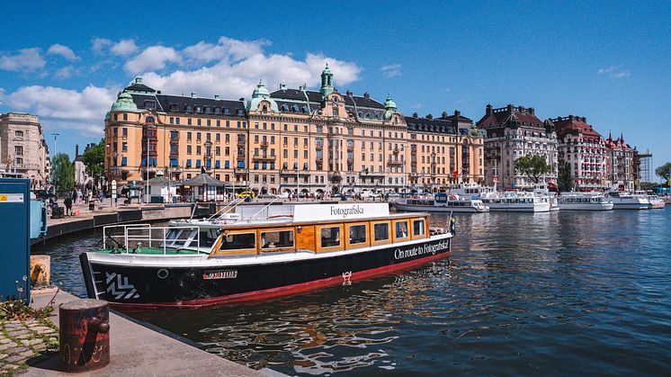 Fotografiska Båten 100% eldrift second-life batterier från Tesla