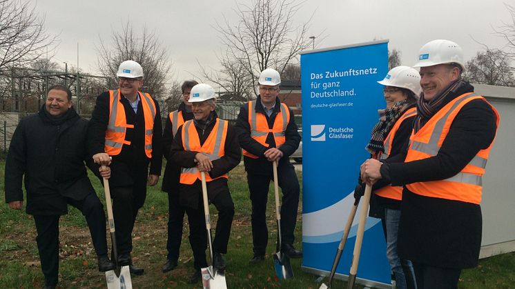 Spatenstich zum Glasfaser-Ausbau in Kempen