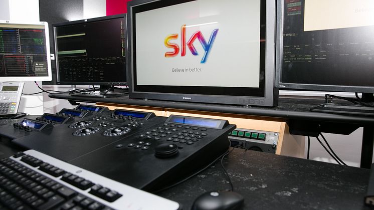 DP-V3010_SkyBroadcasting-12