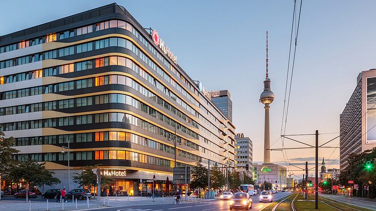 Die Welle, Karl-Liebknecht-Str. 32, Berlin; Bildrechte: Aroundtown SA/TLG Immobilien AG; Urheber: Reinhardt & Sommer