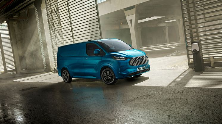 Ford E-Transit Custom 2022 (13)