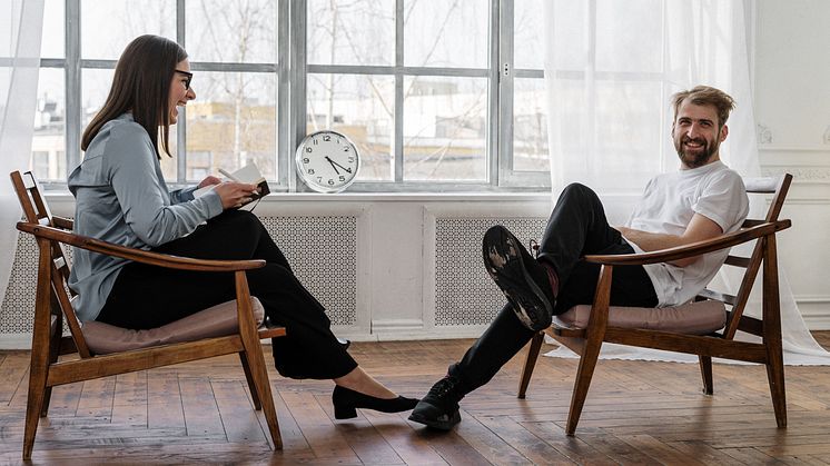 Psyke Delios laver psykedeliske behandlinger der imødekommer dine behov