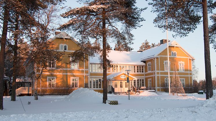Blackis, Folkets hus i Svartöstaden