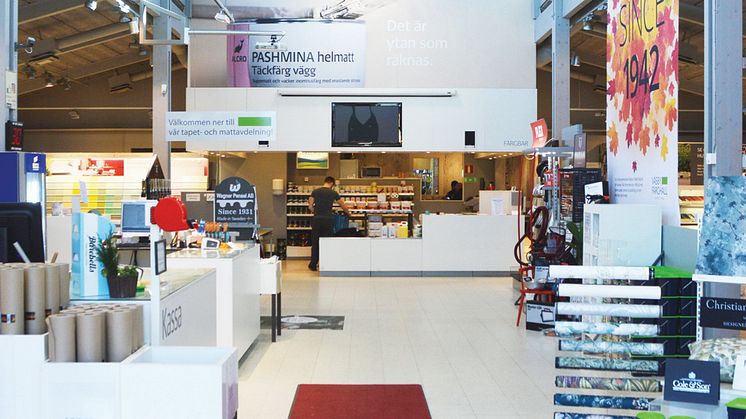 Colorama Väsby färghall väljer Intenz Butiksbelysning 1