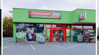 Die "Zeitreise" des ersten Fressnapf-Marktes - 1990 I 2019 alt und 2019 neu