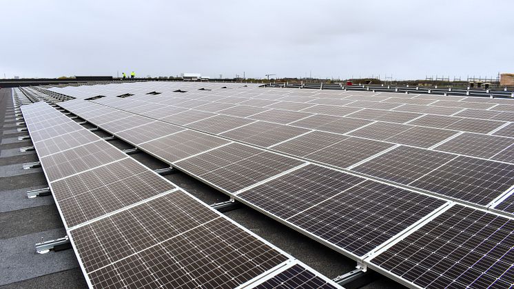 Under 2022 utgjorde elen producerad från Abkatis solceller cirka 42 % av vår totala elförbrukning. I år väntas siffran bli lika hög eller till och med högre.