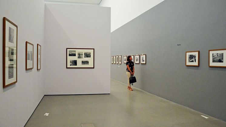 Blick in die Ausstellung "Gehaltene Zeit" im Museum der bildenden Künste Leipzig