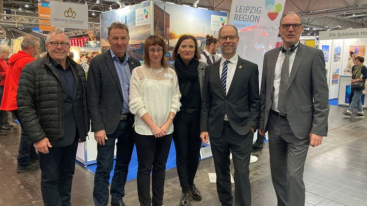 Besuchten beim Messe-Rundgang auf der T & C 2023 den Stand der LEIPZIG REGION (v.l.): Michael Weichert, Holger Gasse, Kathleen Schramm, Marit Schulz, Clemens Schülke und Martin Buhl-Wagner