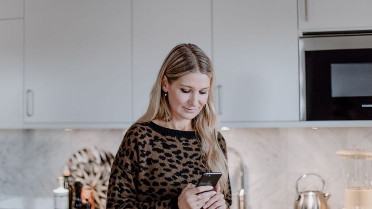 I år firar Wallenstams boendeapp femårsjubileum. Idag är nästan 10 000 lägenheter anslutna och i communitydelen med hyresgästernas sociala flöde för respektive fastighet pågår totalt cirka 3 000 samtal per månad.
