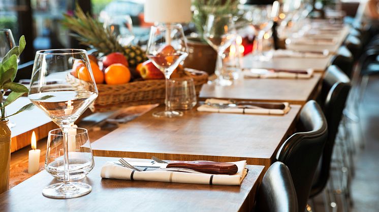 American Table Brasserie and Bar avslutar på topp med ett fullspäckad schema i restaurangen.