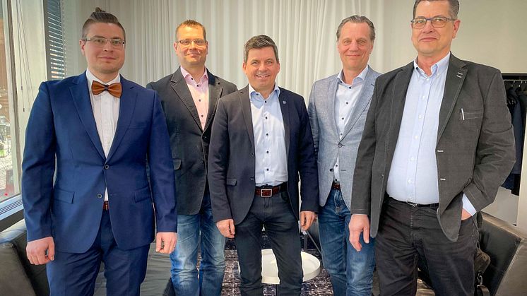 Jouni Nikkilä, Juha Nikkilä, Jonas Wiklund, Tero Väyrynen och Veli Nikkilä.