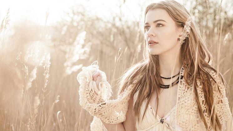 Danska Emmelie de Forest – storfavorit i Eurovision och #1 på svenska iTunes