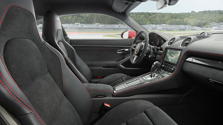 718 GTS interior