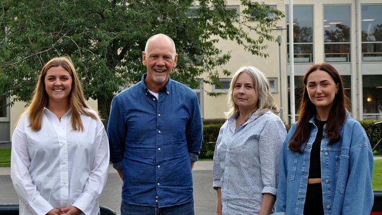 Programmet YAM kommer att ledas av ungdomscoacherna Sofie Ellström (till vänster) och Felicia Lind (till höger). Till sin hjälp har de skolkuratorerna Roger Karlsson och Heli Petersson (i mitten)..